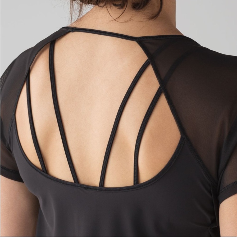 Lululemon Anew Black Mesh Short Sleeve Top - Size 6